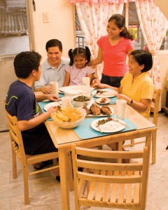 mormon-family-dinner1 Mormon Family Dinner
